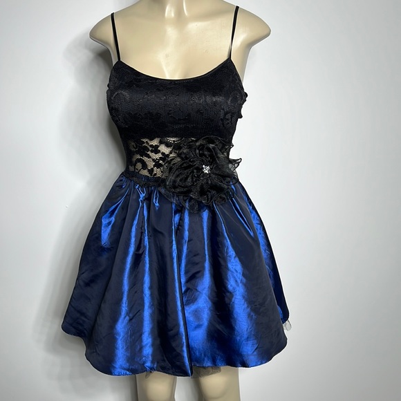 hourglass silhouette dress Antique Brass Sand Timer – Hiraeth Vintage Collar Size:17½ 072525bestsellersemail Royal Blue Satin Prom